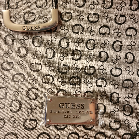 Guess Monogram Bag - Picture 3 of 6